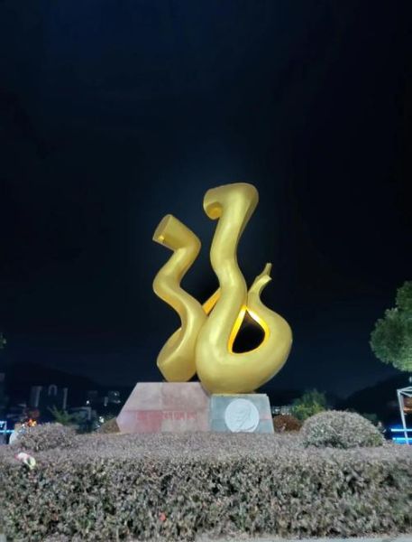 亡命彭泽表达了什么情感_彭泽典故背后的心境