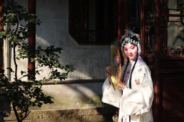 昆曲情感表达特点_昆曲如何表现爱情