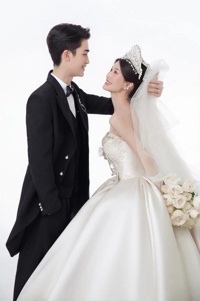 婚纱怎么选_拍婚纱照如何表达情感