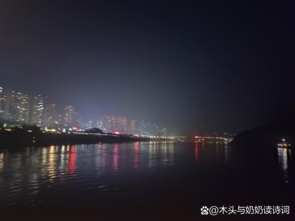漂浮表达什么情感_漂浮的深层心理暗示