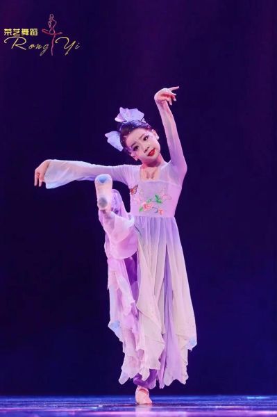 独舞如何表达情感_独舞表达情感的技巧